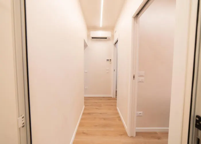 Nirvana's 2 Near Venice * Noale