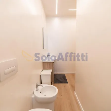 Nirvana's 2 Near Venice