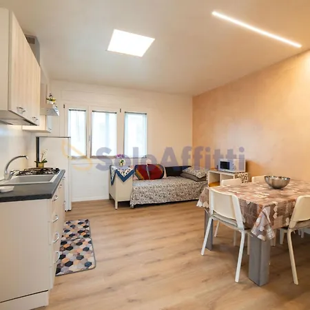 Nirvana's 2 Near Venice Apartmán Noale