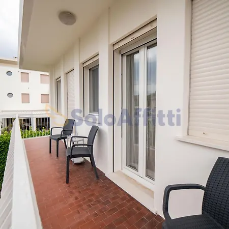 Nirvana's 2 Near Venice Apartman *