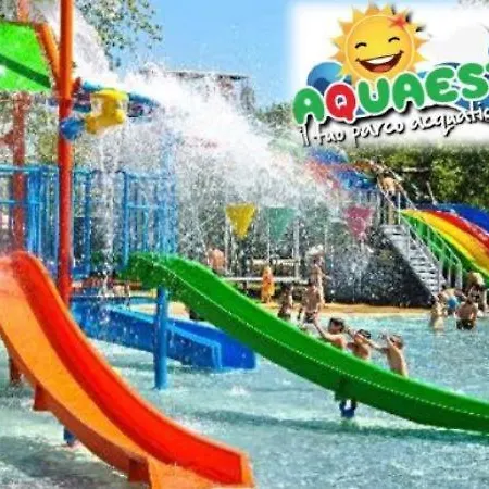 Nirvana's 2 Near Venice Διαμέρισμα *