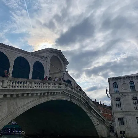 Nirvana's 2 Near Venice *