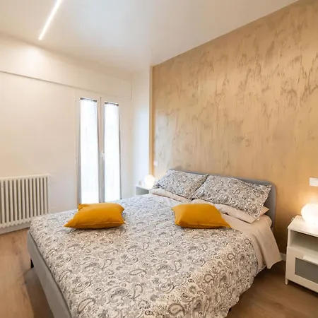 Nirvana's 2 Near Venice * Noale