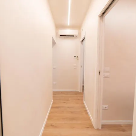 Nirvana's 2 Near Venice * Noale